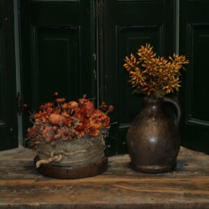 Set potterie en kunstbloemen taart
