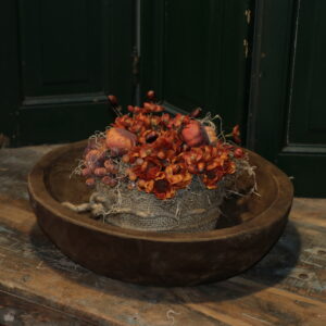 Robuuste houten schaal & bloemen taart oranje / geel